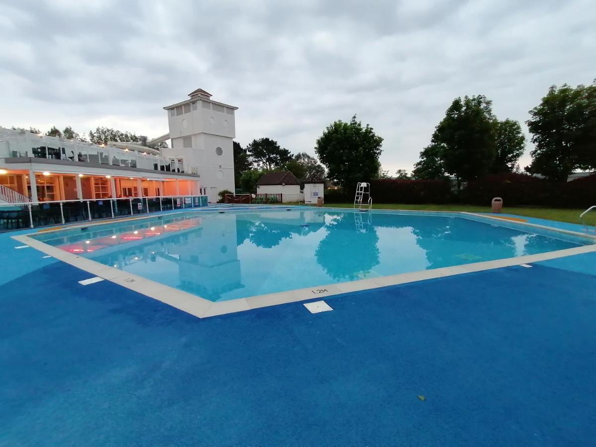 Hotel Haven Rockley Park,Lytchett Bay View Poole Esterno foto